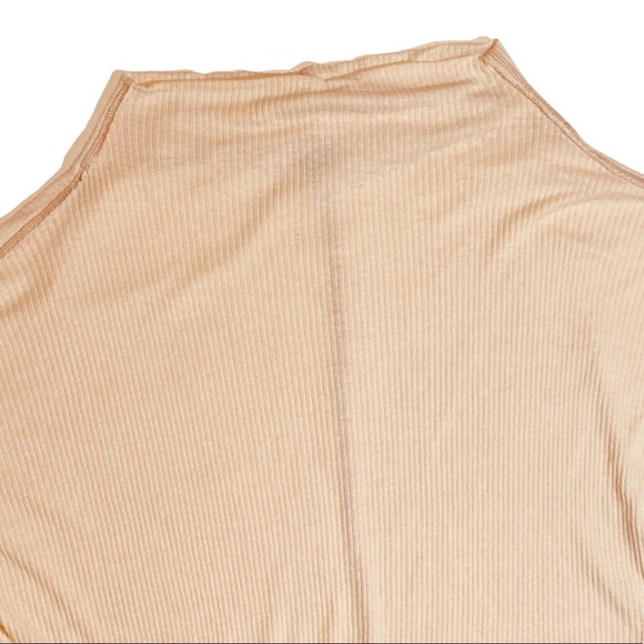 We The Free People Londontown Thermal Ribbed Tunic Top Light Beige Shirt Small - Picture 3 of 8